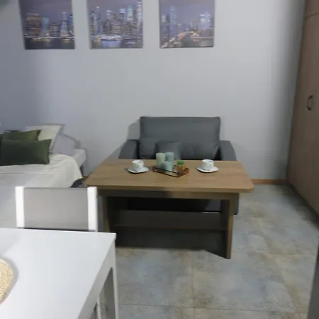 Nowoczesny Z Garazem I Balkonem Mokotow דירה ורשה