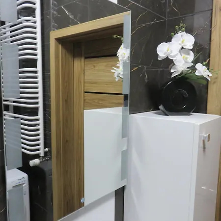 דירה Nowoczesny Z Garazem I Balkonem Mokotow ורשה