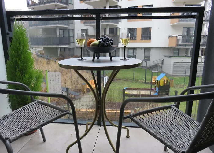 Nowoczesny Z Garazem I Balkonem Mokotow * وارسو